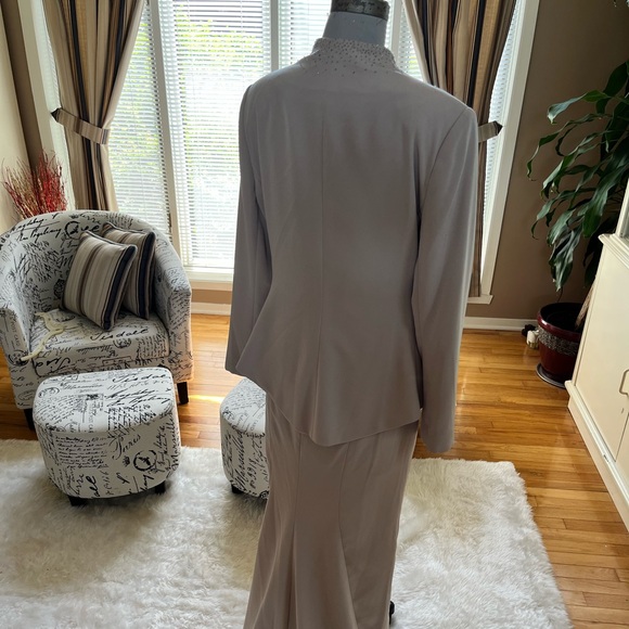 Evening - embellished 2 piece - Picture 5 of 7